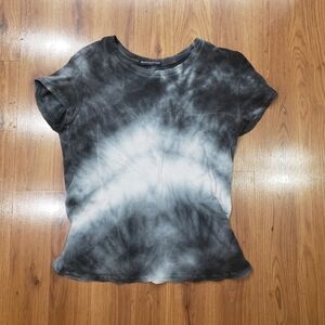 Brandy Melville Black/gray and White Tie-Dye Tee!